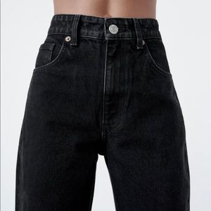 Zara - High Rise Jean (black color)